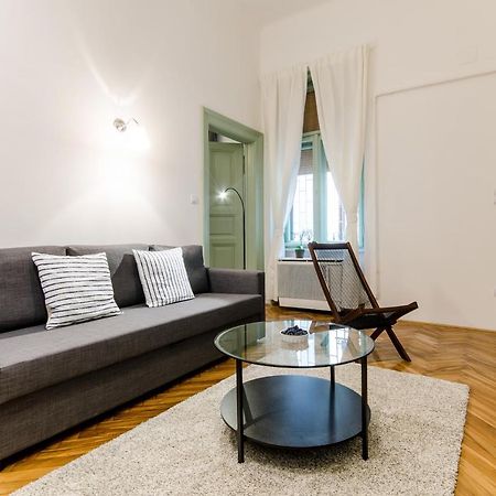 בודפשט B63 2 Bedroom Apartment In Heart Of City מראה חיצוני תמונה