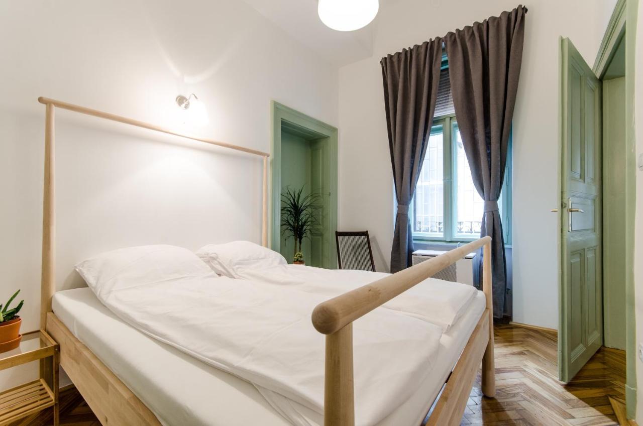 בודפשט B63 2 Bedroom Apartment In Heart Of City מראה חיצוני תמונה