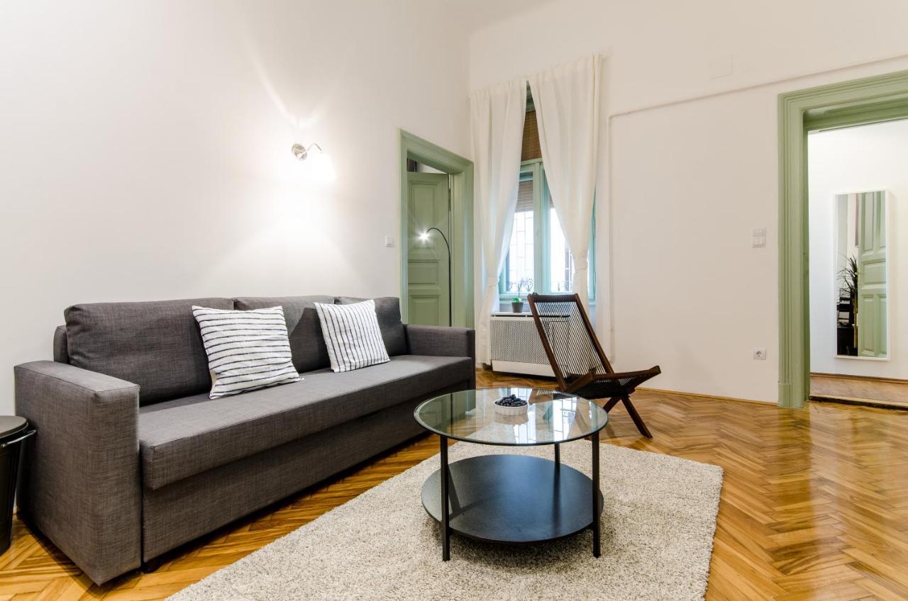 בודפשט B63 2 Bedroom Apartment In Heart Of City מראה חיצוני תמונה