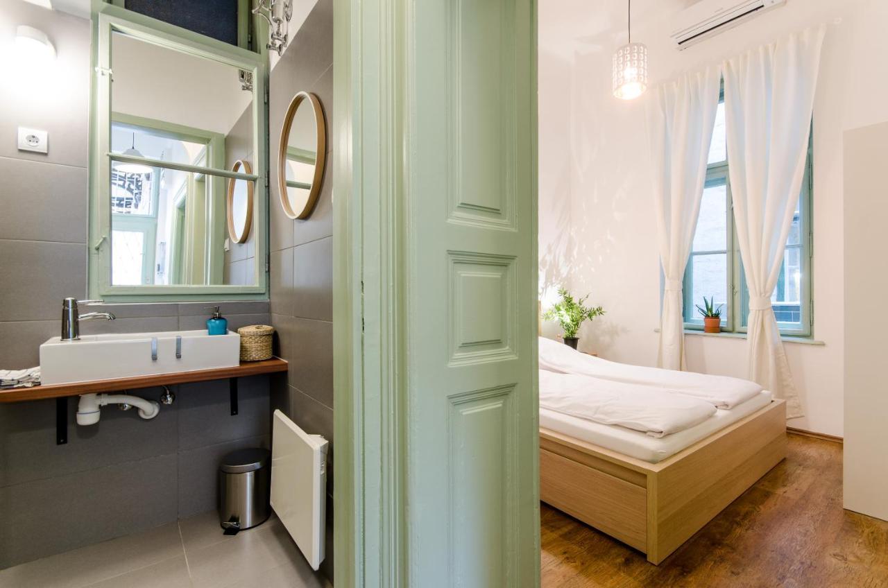 בודפשט B63 2 Bedroom Apartment In Heart Of City מראה חיצוני תמונה